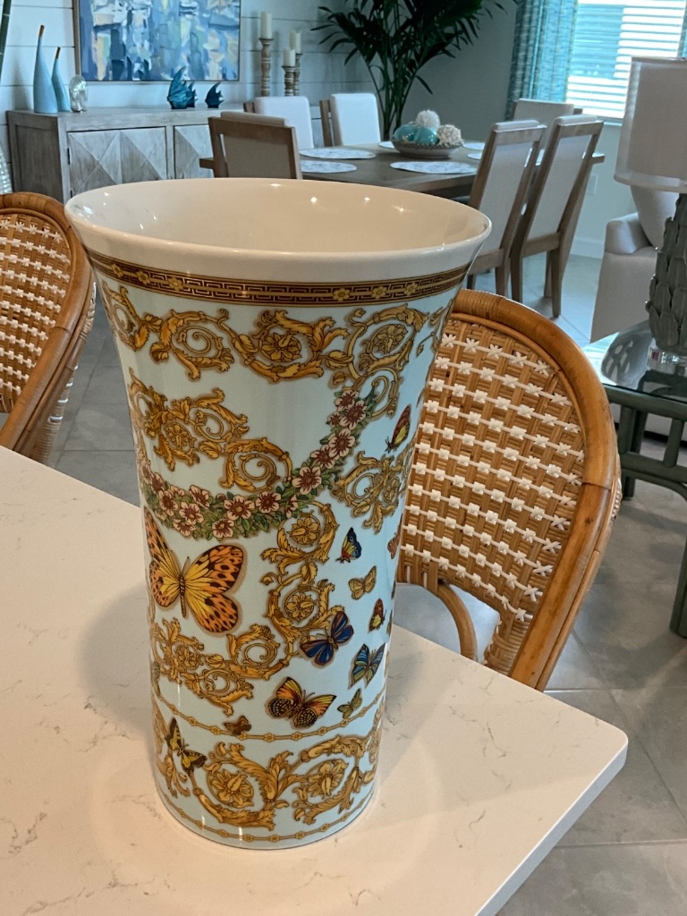 vase - Picture 3 of 4